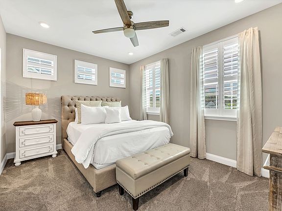 4th image of 800 Vintage Green Ln #304