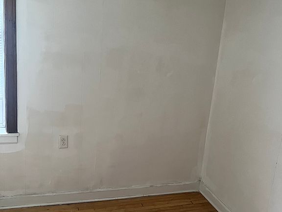 4th image of 3130 W 40th Pl #1