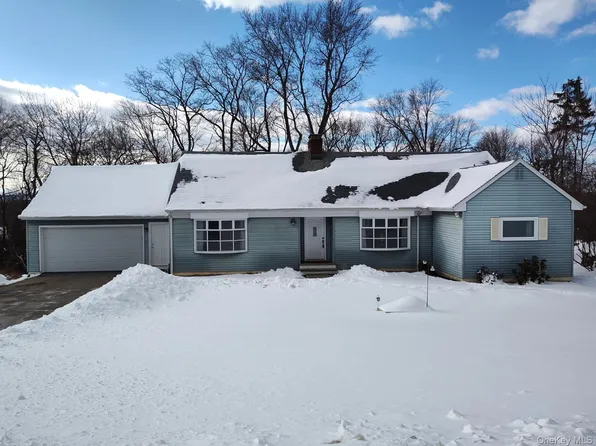 52 Clover Hill Drive, Poughkeepsie, NY 12603