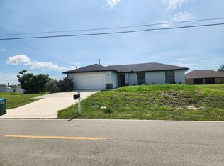 1932 NE 24th Ave, Cape Coral, FL 33909
