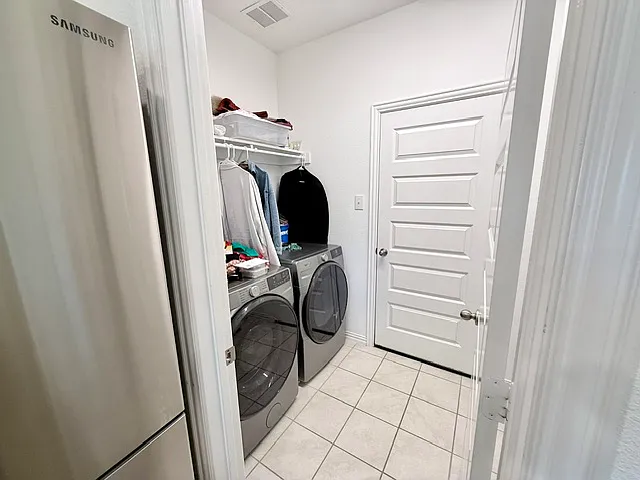 2036 Meliana Dr — Photo 18