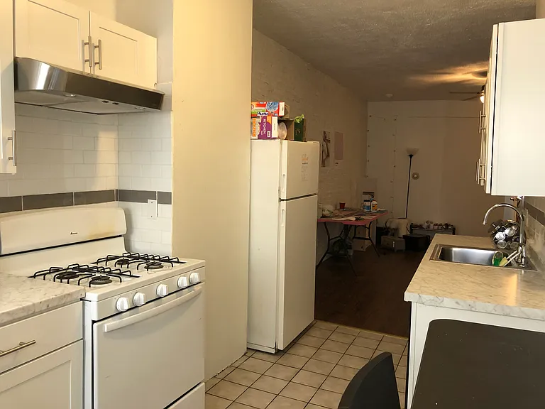 41 Cunard St #2 — Photo 15