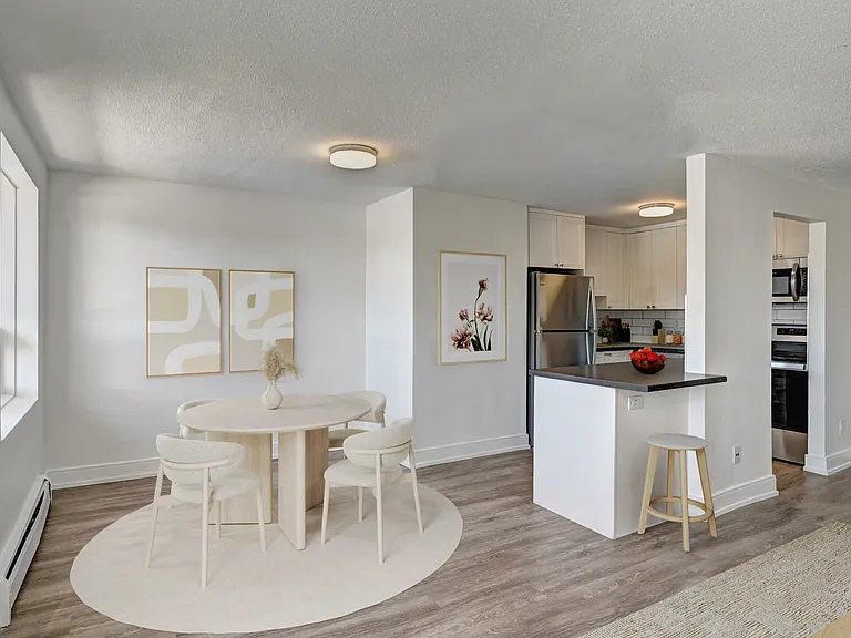 39 Willow Rd — Photo 3