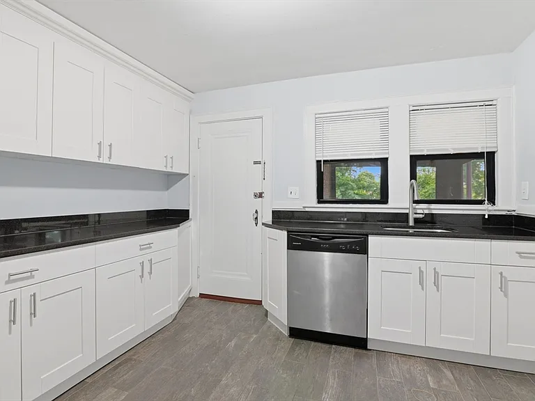 34 Weston Ave #4 — Photo 13