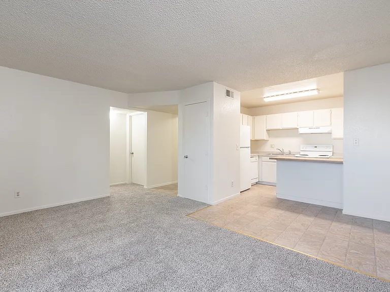 Villagio Apartments — Photo 14