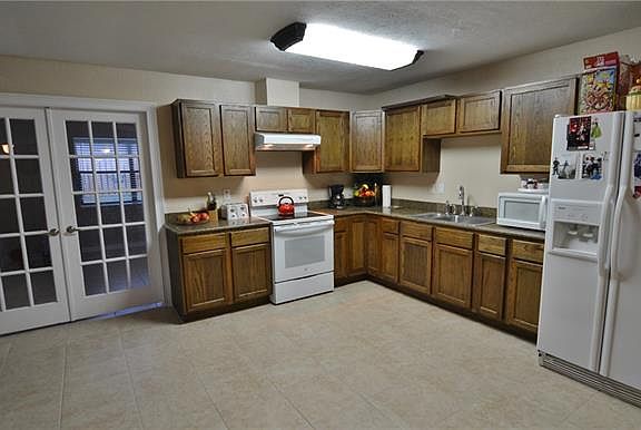 4th image of 1904 Baywood Ln