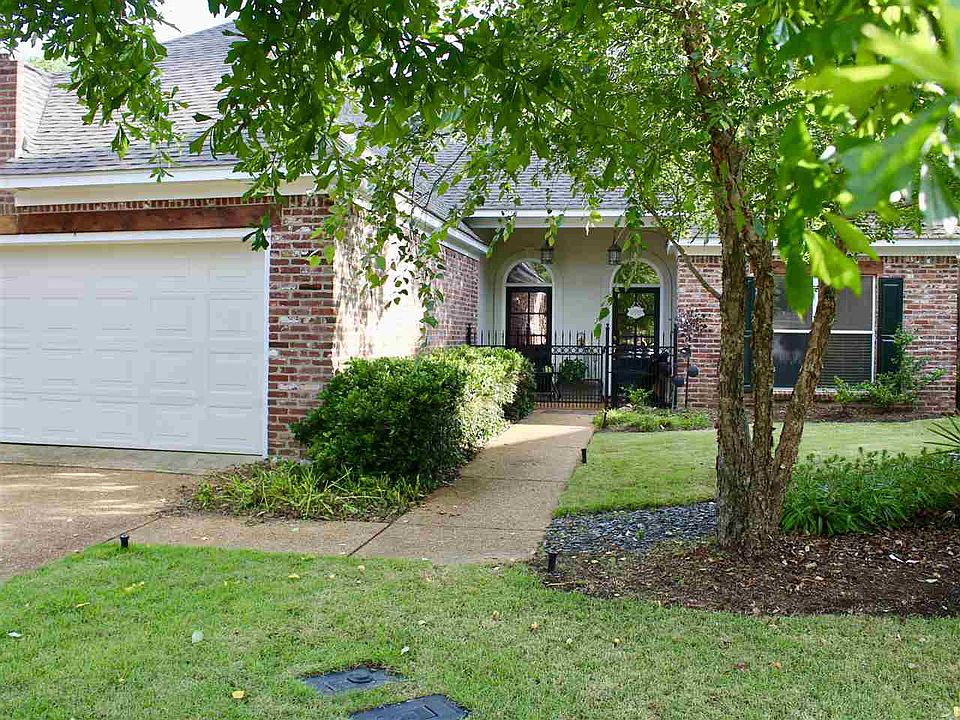 1st image of 803 Leeds Ct