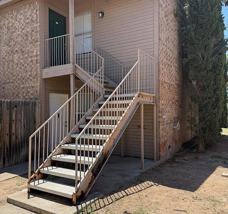 1st image of 4700 Boulder Dr
