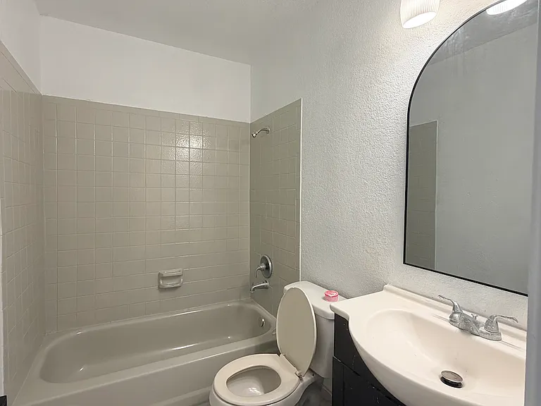10475 Canyon Vlg — Photo 12