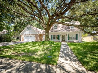 3607 Magnolia Bayou Cir, Ocean Springs, MS 39564