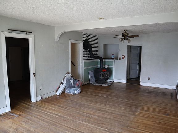 4th image of 408 E Providence Ave