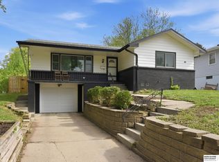 4864 Saratoga St, Omaha, NE 68104