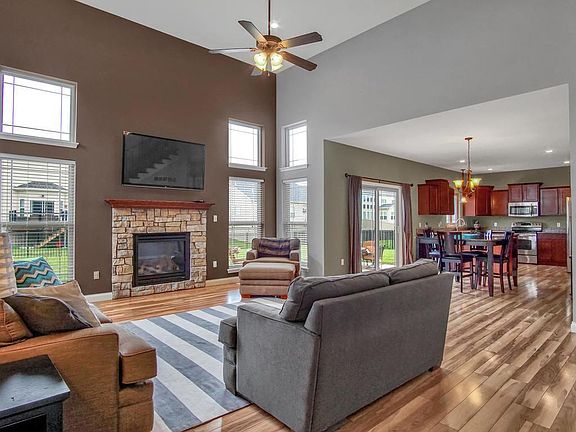 5th image of 501 Briarstone Dr
