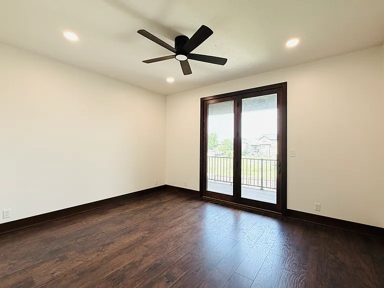 2961 Valley Stream Dr — Photo 15