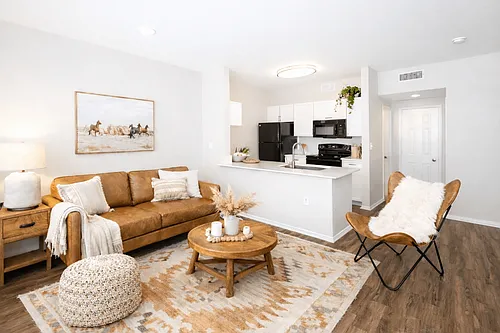 Apex Apartments Photo 1