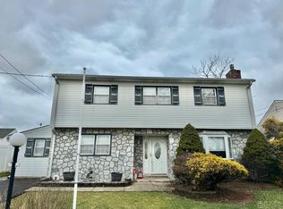 837 Chamberlain Ave, Perth Amboy, NJ 08861
