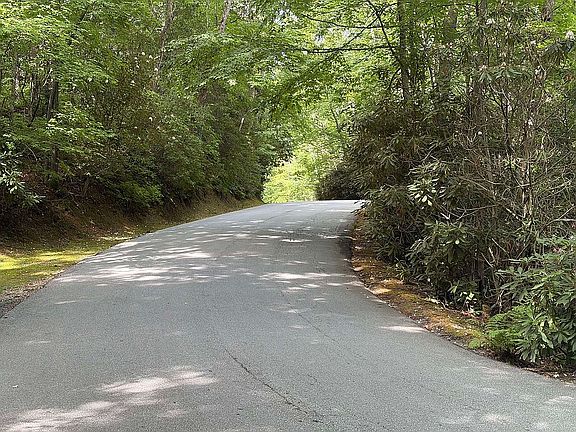 4th image of 16 Indian Lake Rd