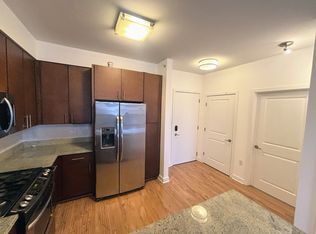 8005 13th St APT 403, Silver Spring, MD 20910