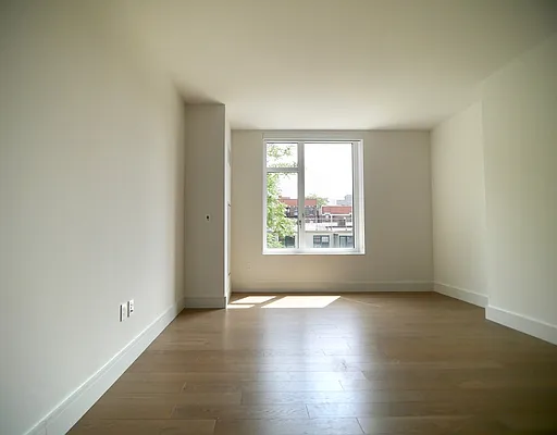 Rented by Extell Marketing Group LLC | media 20