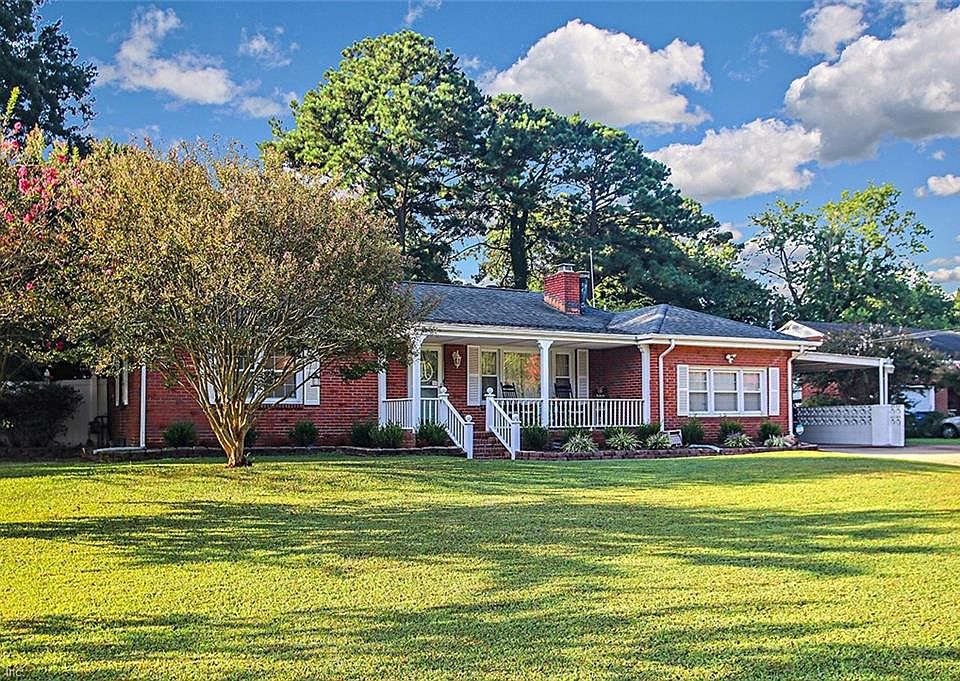 1st image of 5809 Hawthorne Ln