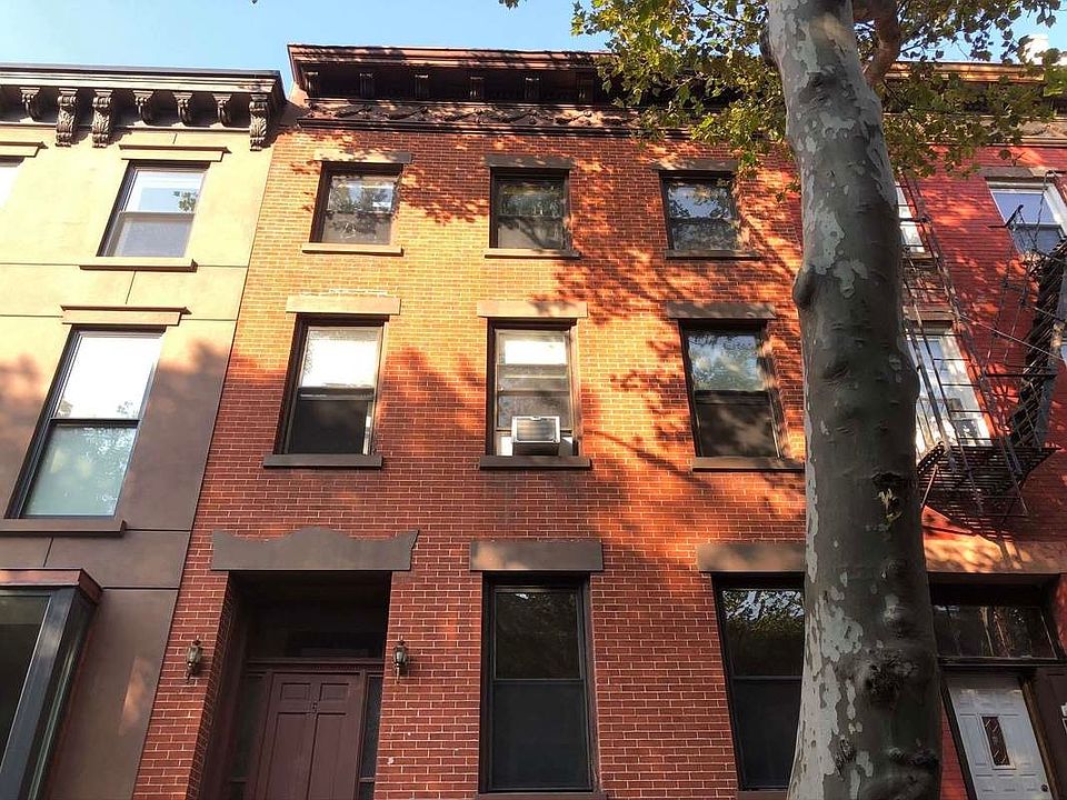 1st image of 15 Douglass St #2A