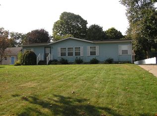 372 E Main St, Saranac, MI 48881