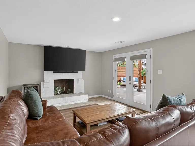 8234 Ammons Cir — Photo 11