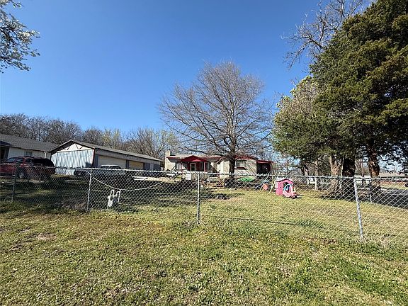 2nd image of 301 W Main St