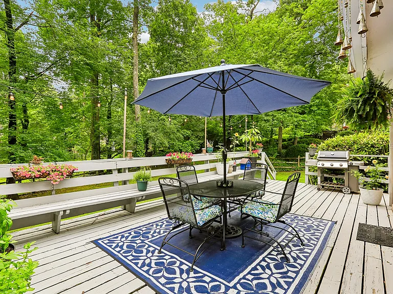 18033 Mill Creek Dr — Photo 10