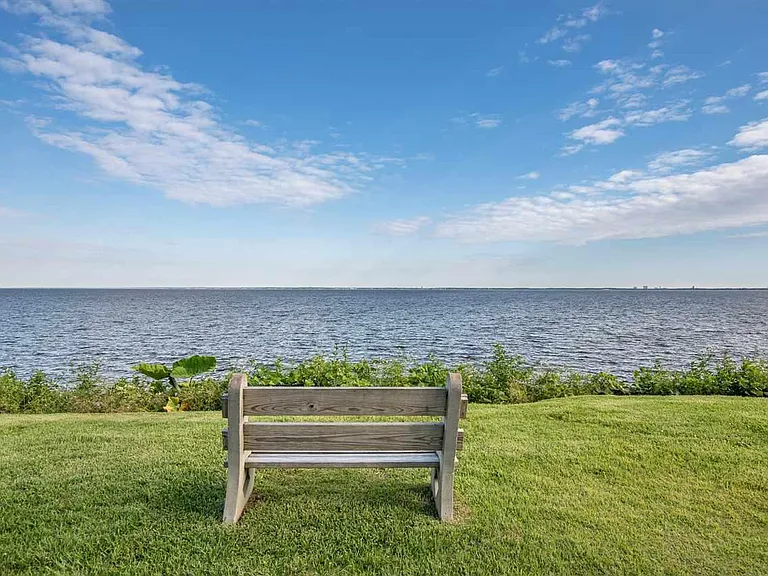 710 Scenic Hwy #107 — Photo 4