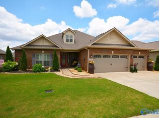 111 Walnut Cove Blvd SW, Huntsville, AL 35824