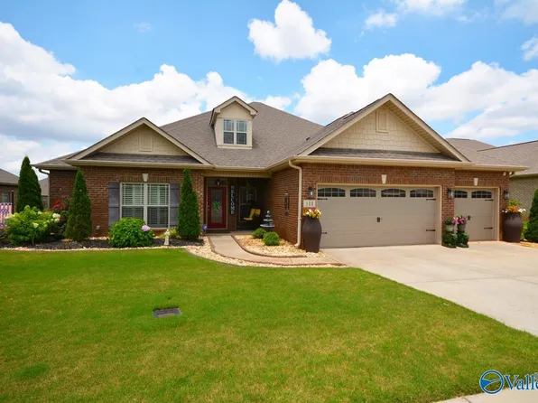 111 Walnut Cove Blvd SW, Huntsville, AL 35824