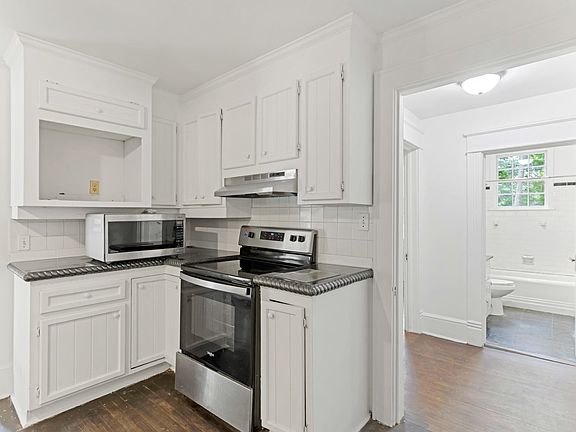 5th image of 429 S Petty St