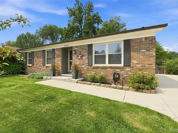 2nd image of 48547 Kelly Lea Ln