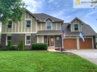 3908 NE Shady Lane Dr, Gladstone, MO 64119
