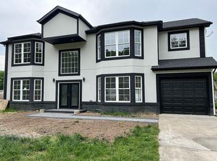 50 Stockton Rd, Kendall Park, NJ 08824