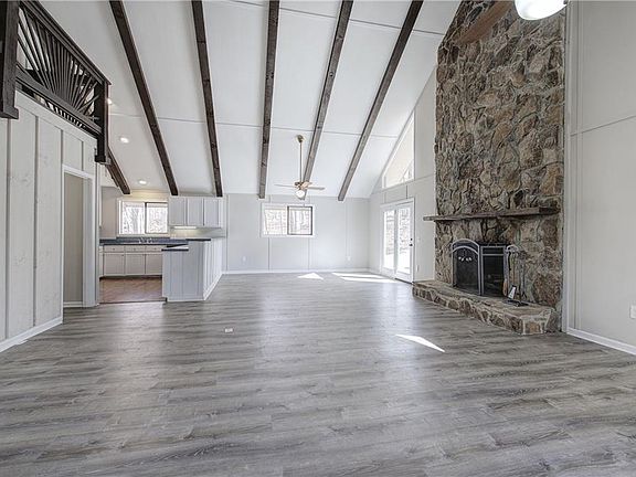 5th image of 30 Tamarack Ct
