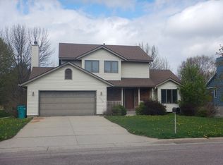 1738 Greenhaven Ln NE, Owatonna, MN 55060