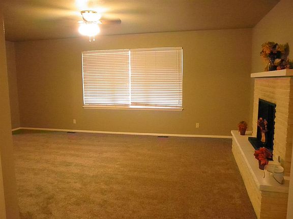 5th image of 2225 Garden St