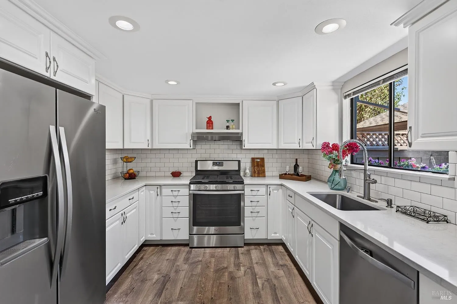 218 Los Alamos Road - Photo 2