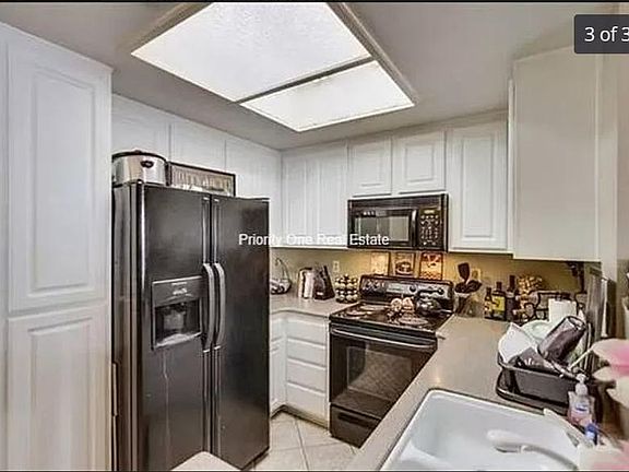 4th image of 2220 Camino De La Reina Unit 206