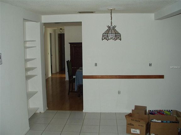 4th image of 4240 Canterberry Dr