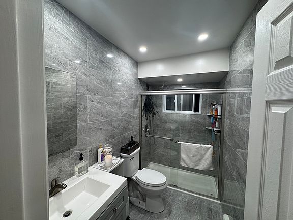5th image of 53 Linda Ave #2