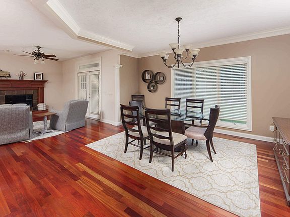 3rd image of 1 Bay Hill Dr