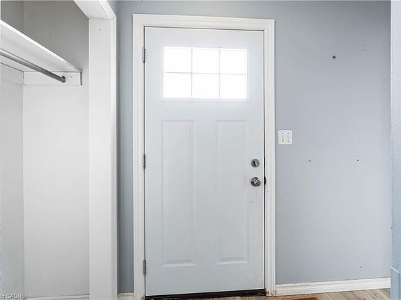 4th image of 549 Lakeview Rd