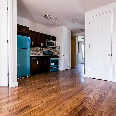 Rented by Nooklyn NYC LLC | media 19