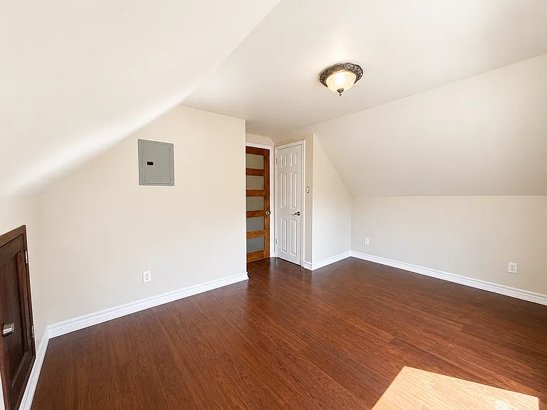 91 Carrick Ave — Photo 7