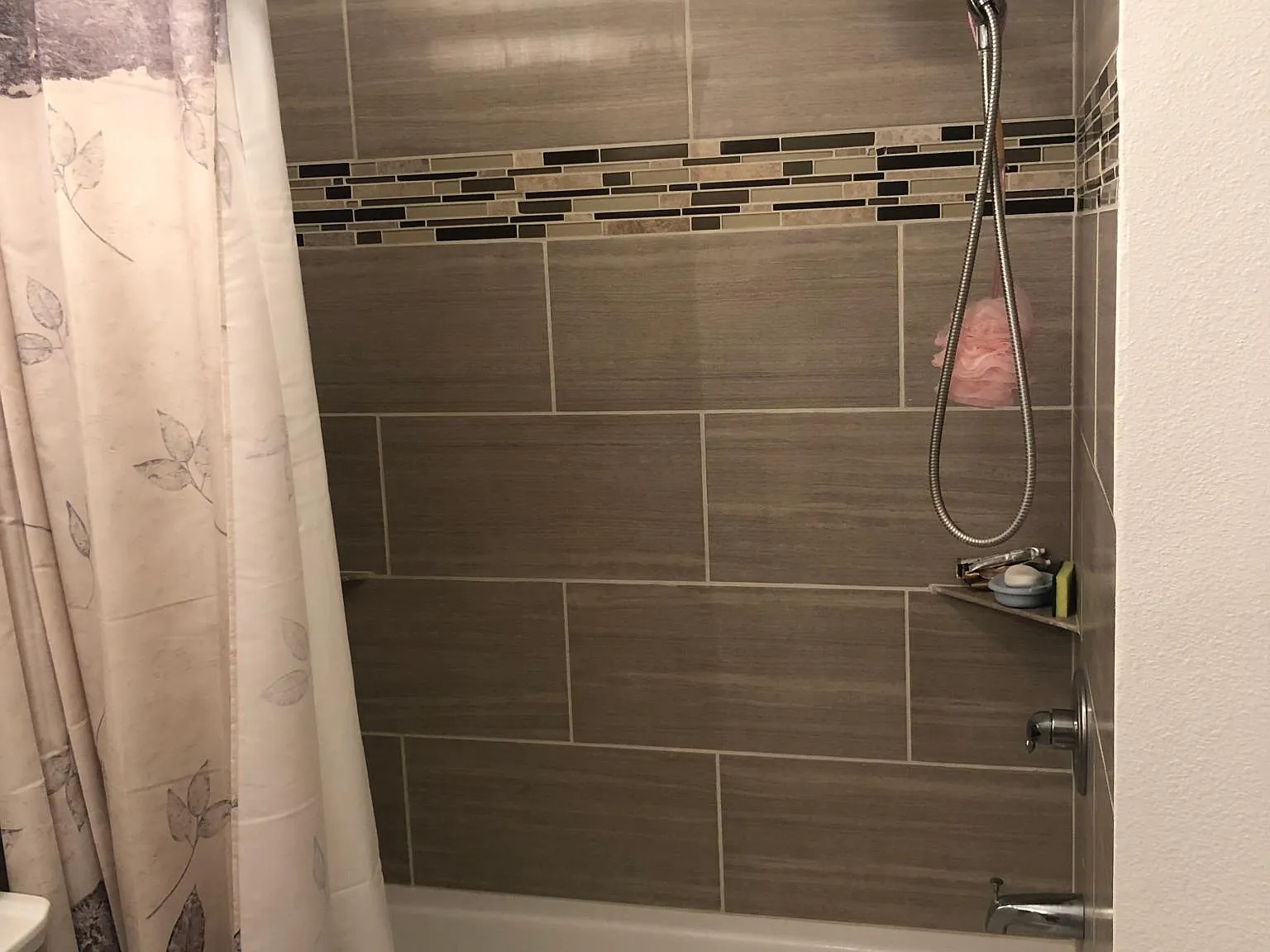 2 bed, 800 sqft, $1,250 — Photo 2