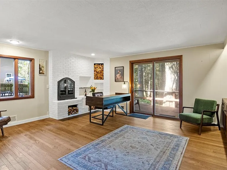 485 Oakridge Dr — Photo 17