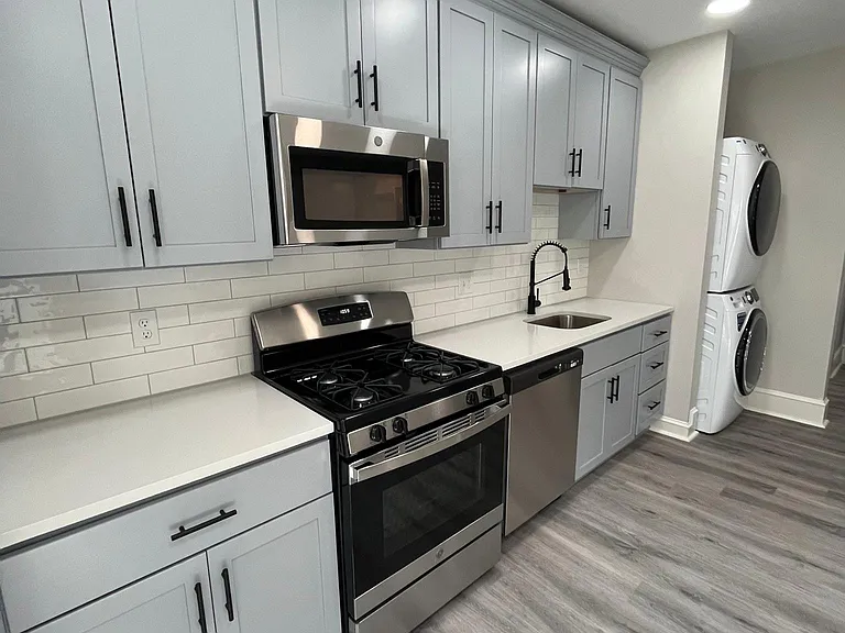 331 E Eagle St #1 — Photo 5